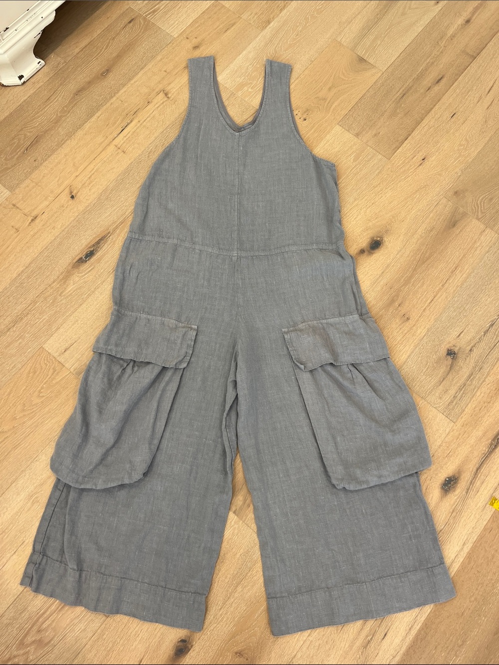 Grizas Greyish Blue Wide-Leg Linen Jumpsuit with Cargo Pockets
